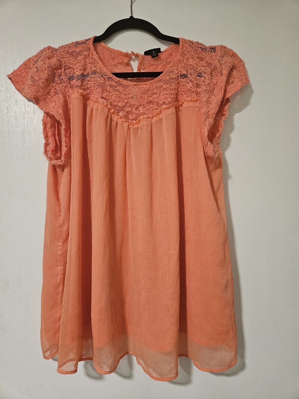 Torrid Coral Pink Lace Yoke Flutter Sleeve Top Size 2
